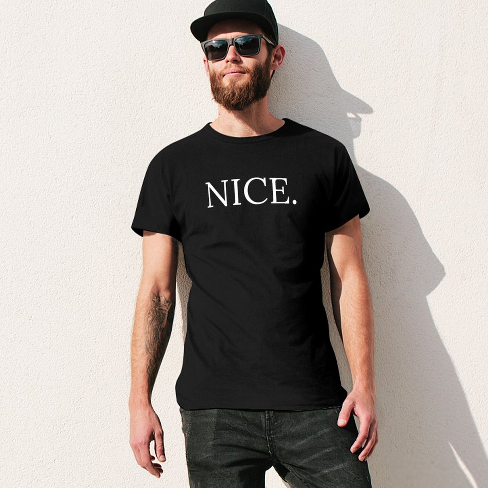 面白い、皮肉めいたクリスマスTシャツ、サンタのいたずらリスト - Outdoor Sports List のレビューと価格
