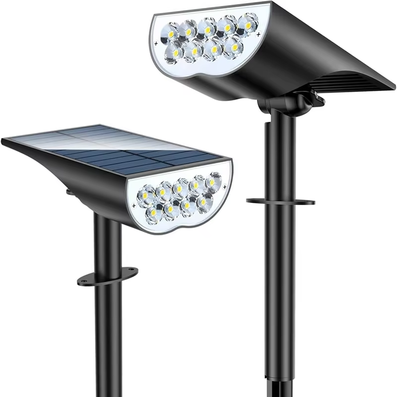9個のLEDソーラーガーデン スポットライト 暖白色RGB  - Outdoor Spotlight のレビューと価格