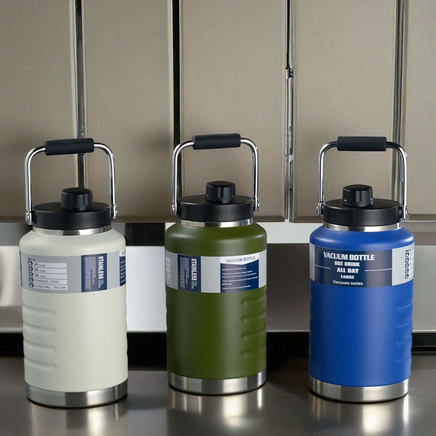 1つの大型2000mlスポーツウォーターボトル、2000ml - Outdoor Sports Store のレビューと価格